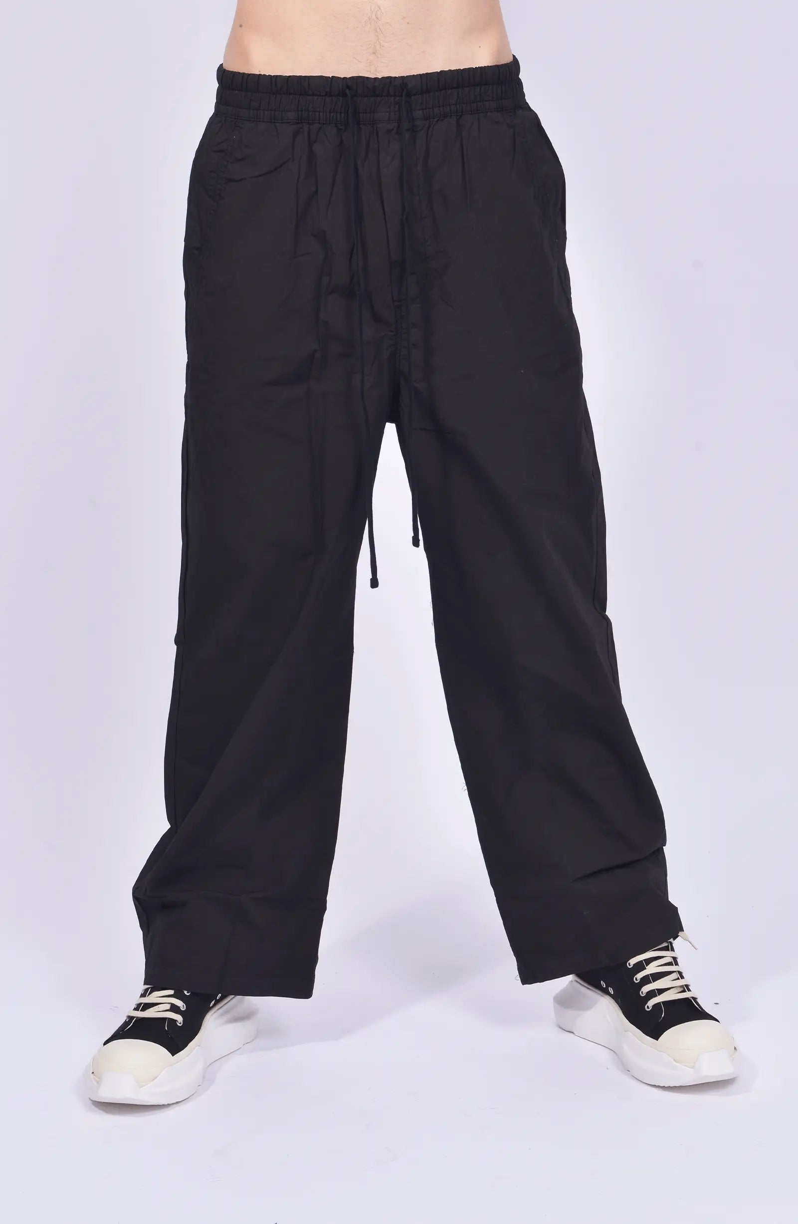 Thom Krom, Mens Pants, Black, Wide Fit, Oversized Trousers, Elasticated Waistband, Drawstring, Side Pockets, Straight Legs, Back Pockets, Front Portrait. 