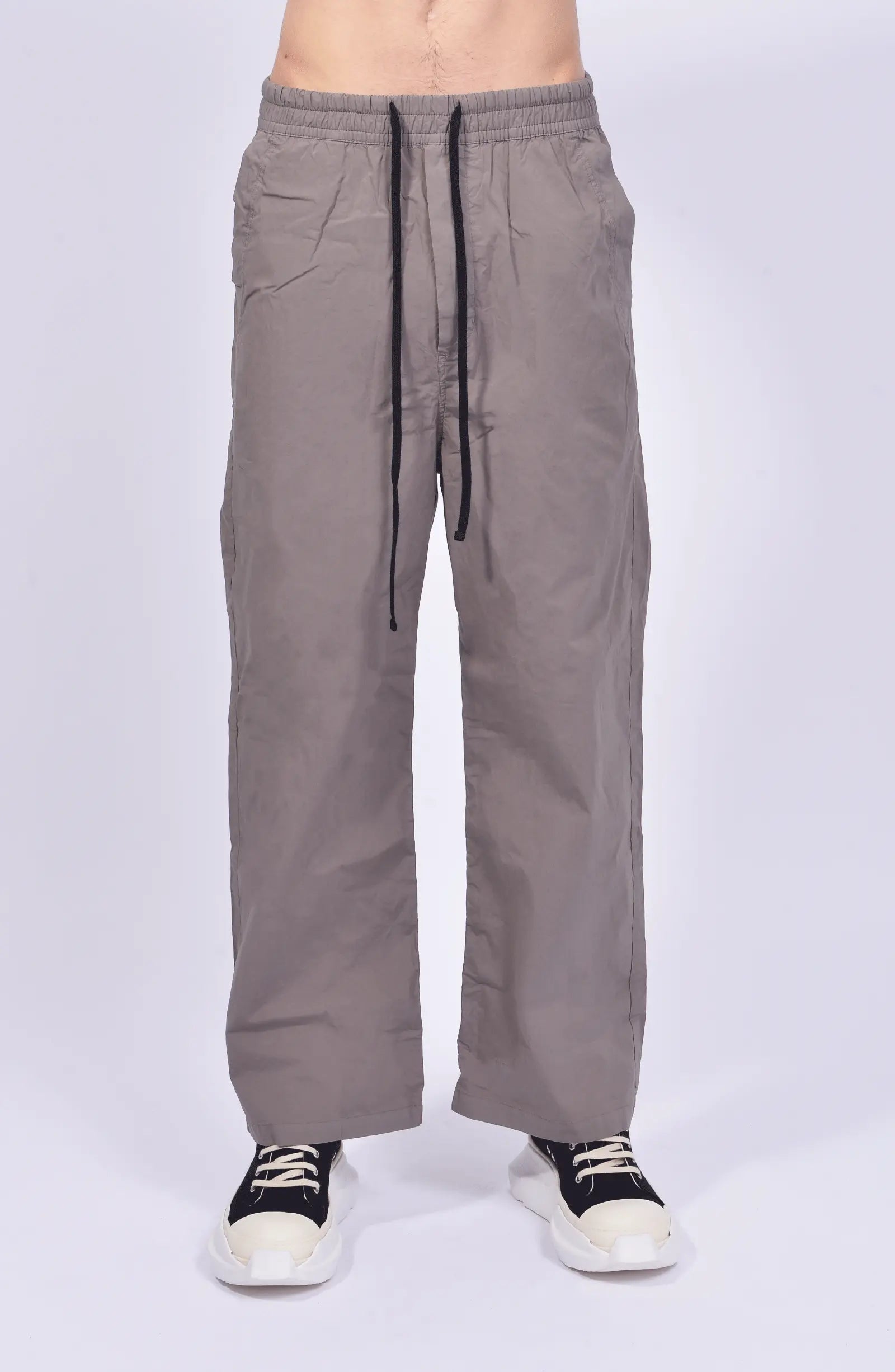 Thom Krom, Mens Pants, Rock, Wide Fit, Oversized Trousers, Elasticated Waistband, Drawstring, Side Pockets, Straight Legs, Back Pockets, Front Portrait. 