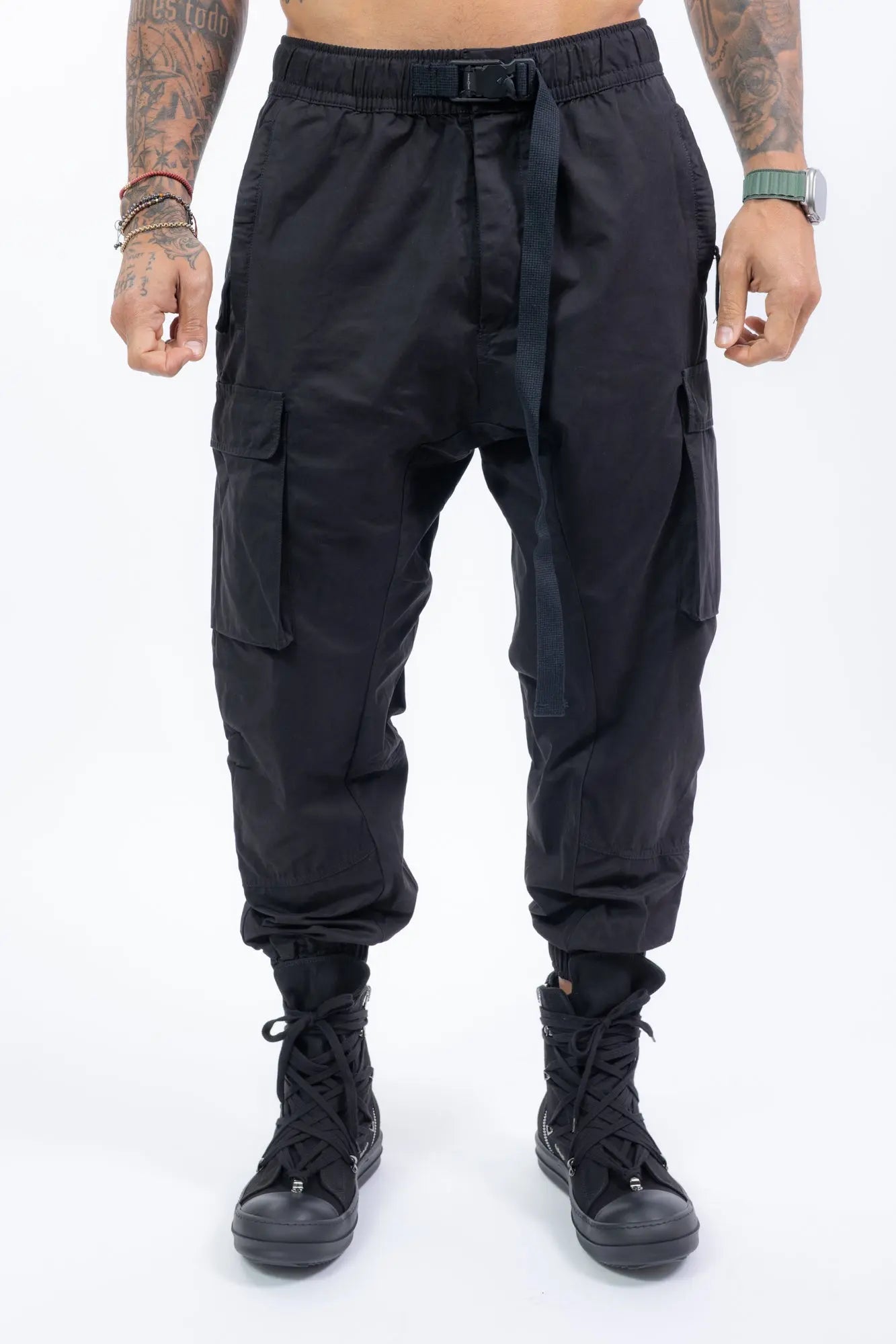 Thom Krom,Mens Cargo Trousers,Black,Elasticated Cuffs,Integrated Cinch Belt,Cargo Pockets On The Sides,Zippered Front Pockets,Half Body