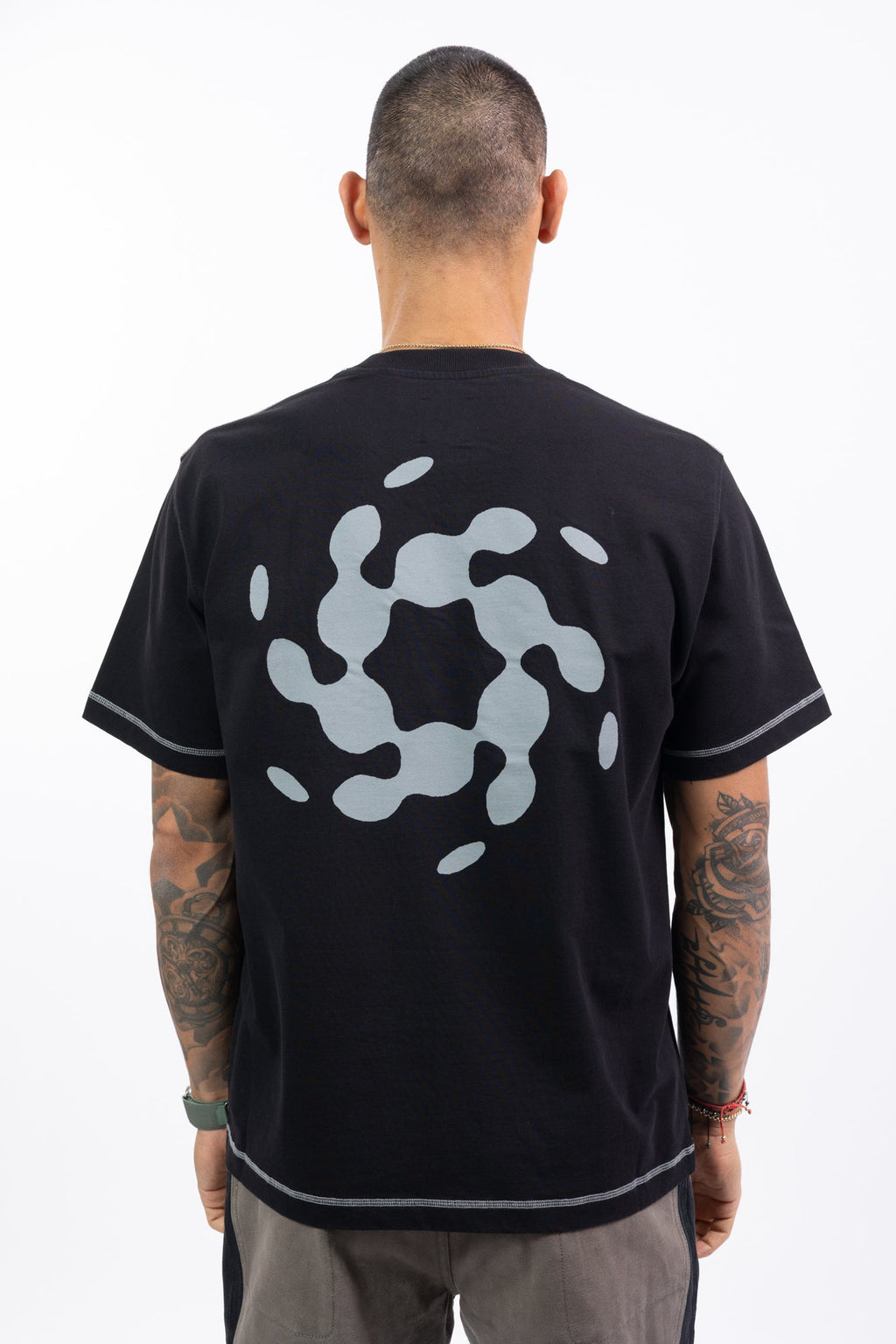 Roa Hiking - Graphic T-Shirt