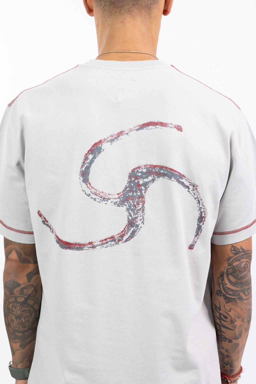 Roa Hiking - Graphic T-Shirt