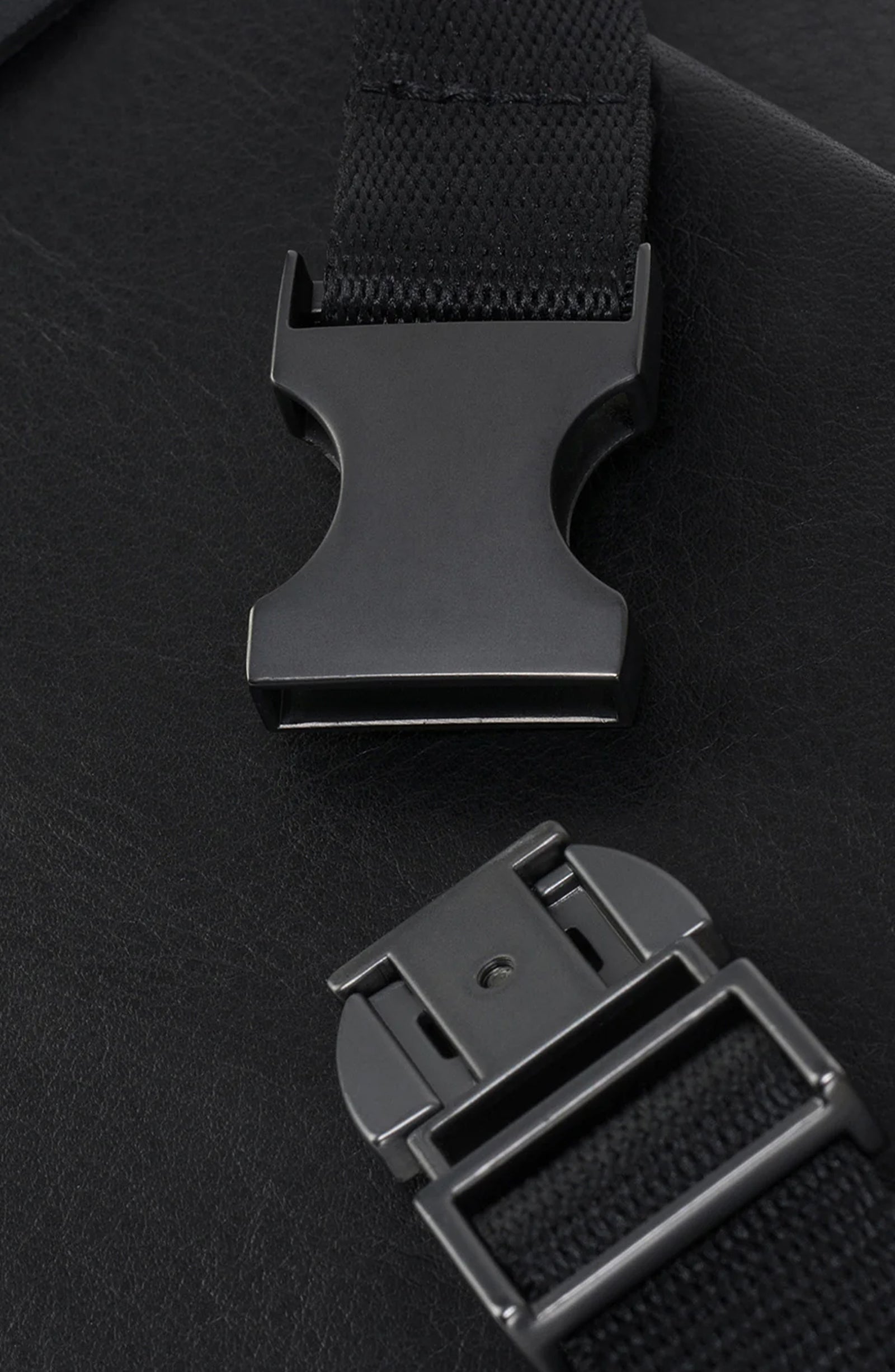 Cote&Ciel - Isarai S Alias Black