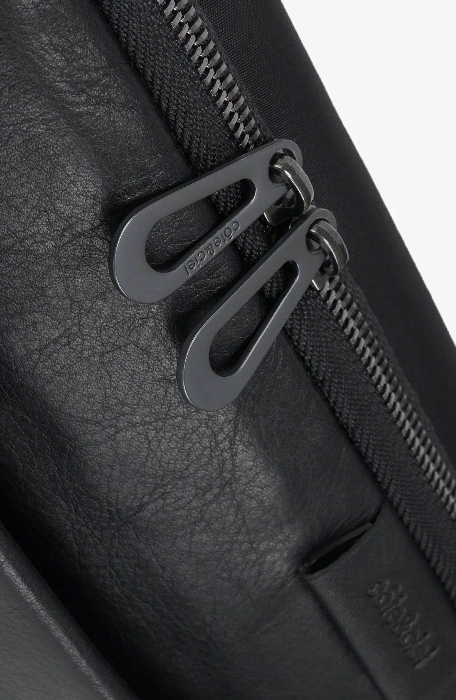 Cote&Ciel - Isarai S Alias Black