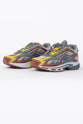 Reebok, Mens Sneakers, Black, dual-density midsole with DMX cushioning technology, TPU midfoot Shank for Support, Rubber Outsole, Breathable Mesh, Leather Overlays, Tricolor Modern Technical Style Sneaker, Front 3/4 View. 