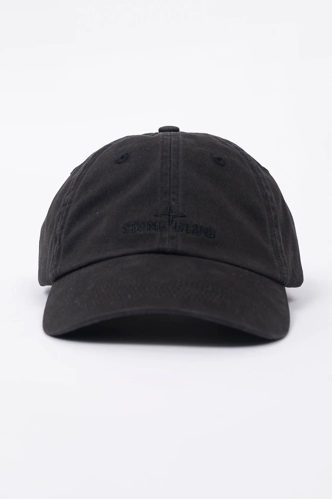 Stone Island, Mens Cap, Baseball Cap, Black V0029, Brushed Cotton Gabardine, Engraved Metal Clip Buckle, Compass Logo, Logo Embroidery, Adjustable Strap, Front View. 