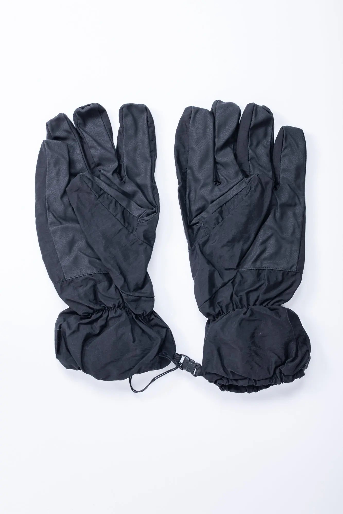 Stone Island, Mens Gloves, Black V0029, Nylon Metal, Econyl, Polyurethane Coated, Adjustable, Compass Embroidery, Bottom View. 
