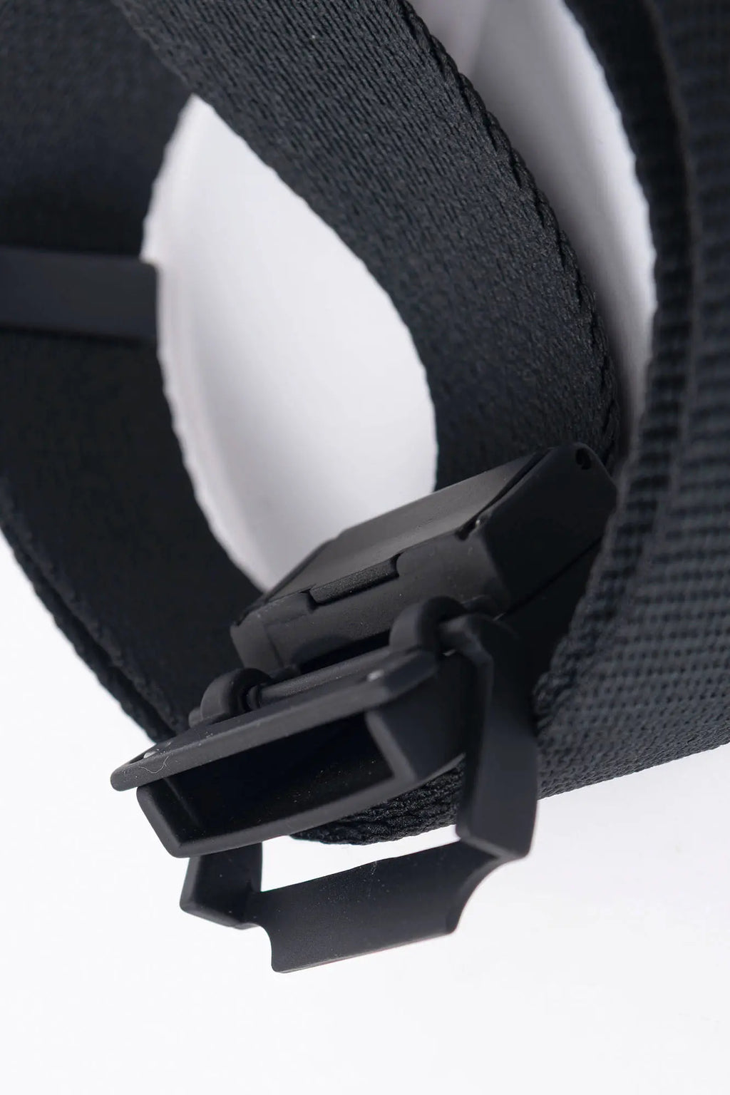 Stone Island, Mens Belt, Black V0029, Matte Painted Buckle, Metal Buckle, Polyester and Nylon Tape, Adjustable, Compass Logo, Engraved, Top-Down View Unbuckled.