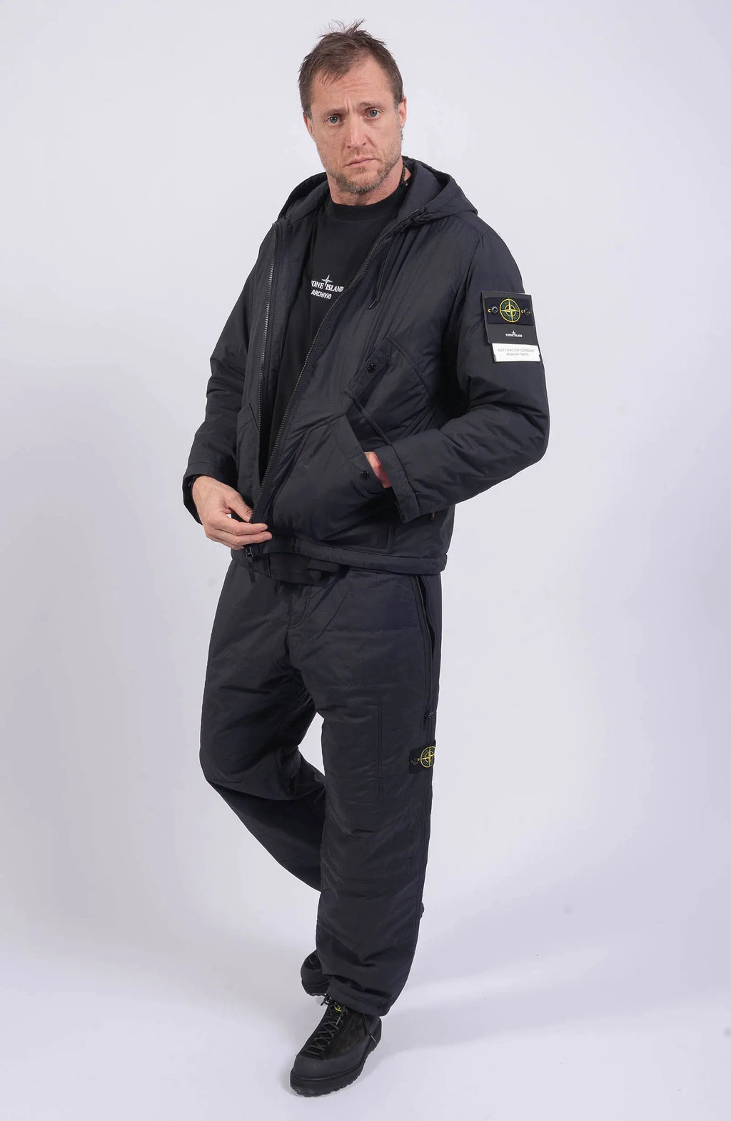 Stone Island, Mens Jacket, Black V0029, Compass Badge, Logo-Patch, Drawstring Hood, Hooded, Pockets, Full Zip, Ykk Zipper, Любо Чука, Full Body Hand In Pocket Unzipped. 