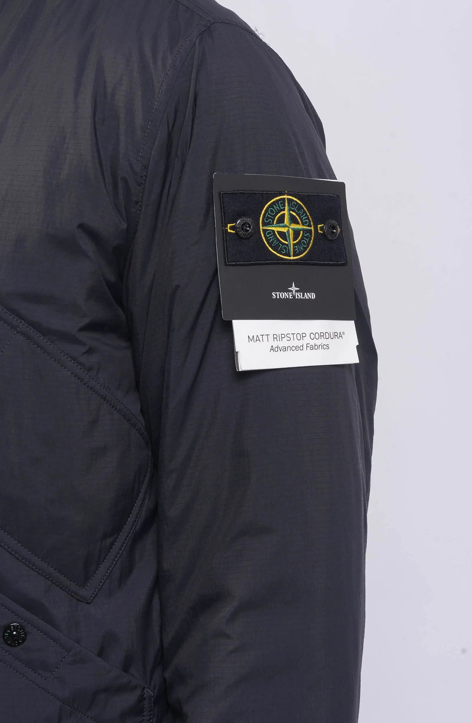 Stone Island, Mens Jacket, Black V0029, Compass Badge, Logo-Patch, Drawstring Hood, Hooded, Pockets, Full Zip, Ykk Zipper, Любо Чука, Badge Close-up. 