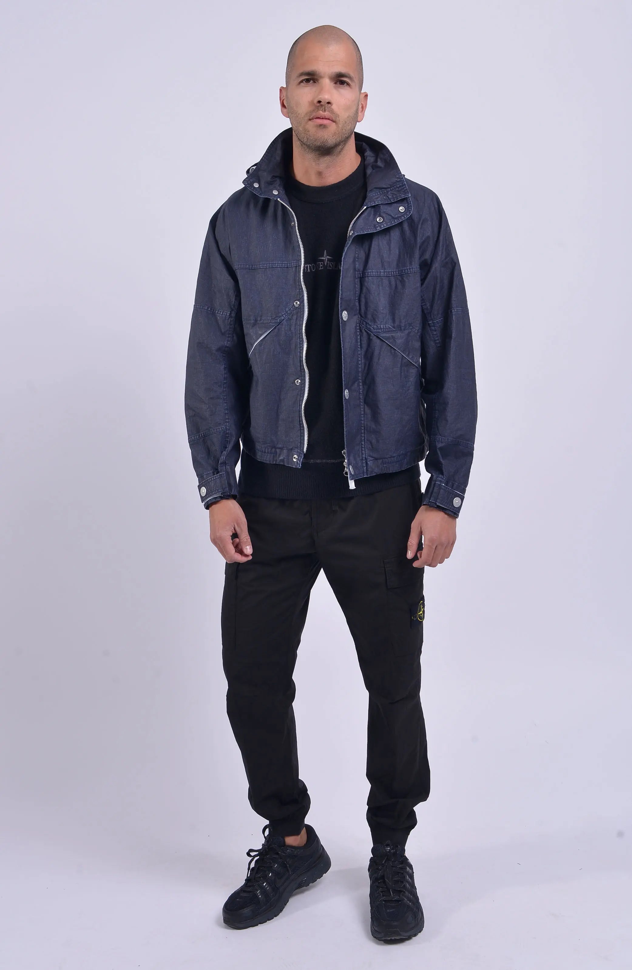 Stone Island, Mens Blouson, Royal Blue (V0027), Resin Coated, Non-toxic, Stone Island Buttons, YKK Zipper, Water repellent, Side Pockets, Full Body Photo. 