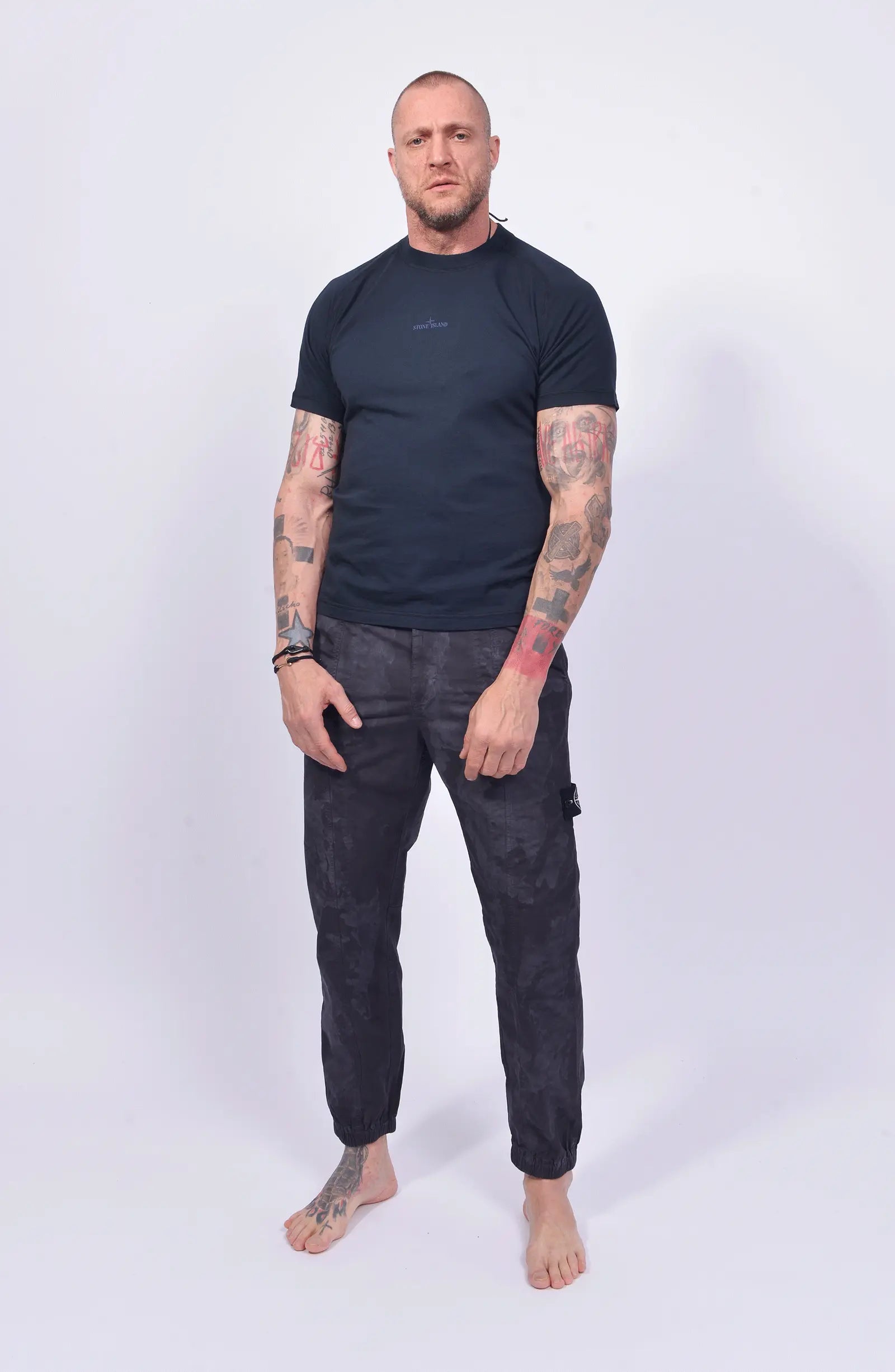 Stone Island Shadow Project, Mens Pants, lead Grey, Belt, Tattoos, Любо Чука, Full Body Front Photo. 