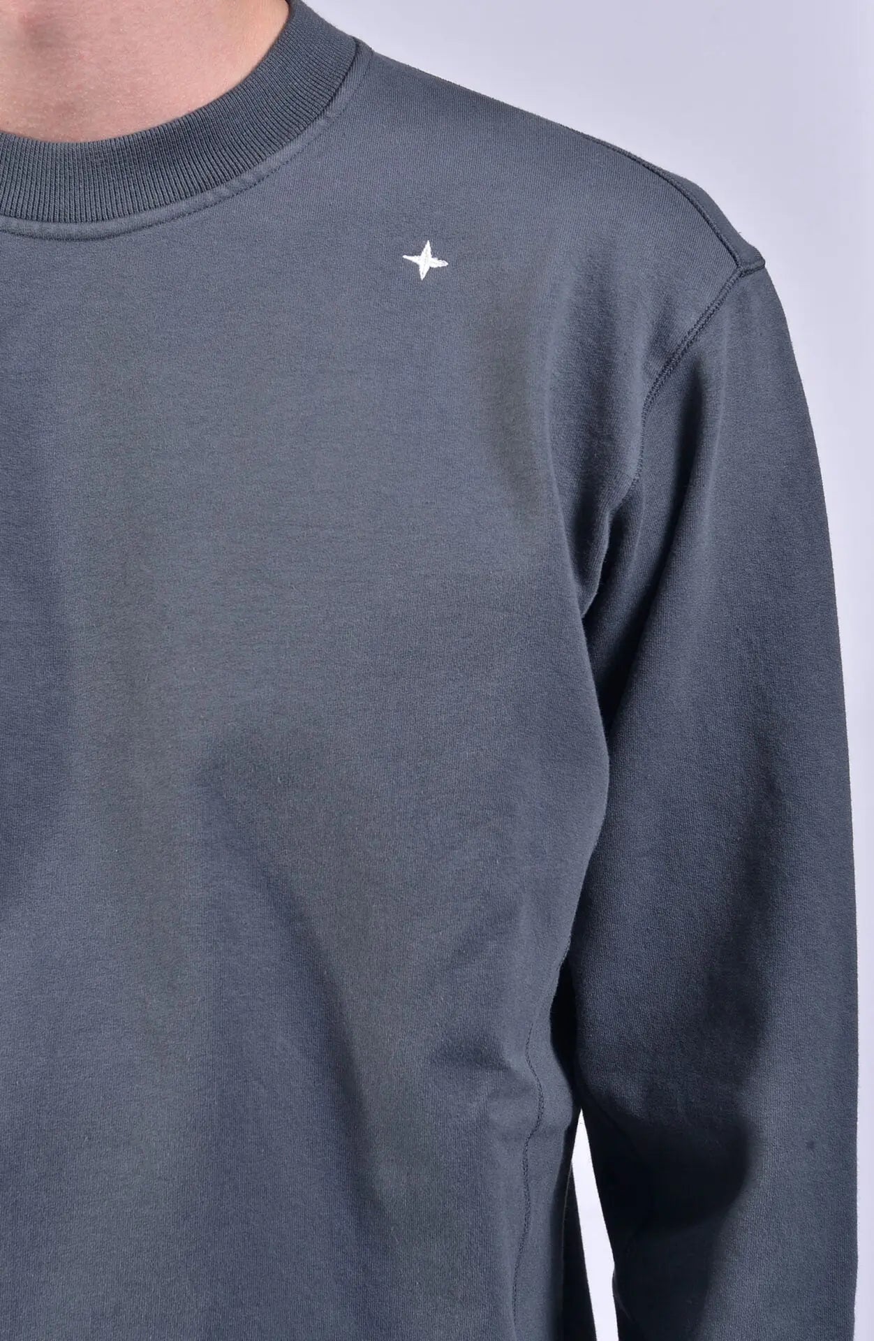 Stone Island, Mens Sweater, Crewneck, Grey, Long Sleeve, Embroidery, Stone Island Logo, Stone Island Stellina, Left Shoulder Logo Close-up Photo. 