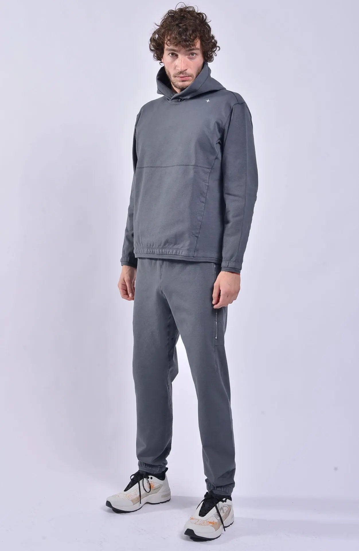 Stone Island, Mens Sweatpants, Grey, Elastic Cotton Fleece, Stellina Pants, Embroidery, Drawstring, YKK Zippers, Pockets, Full Body 7/8 Photo. 