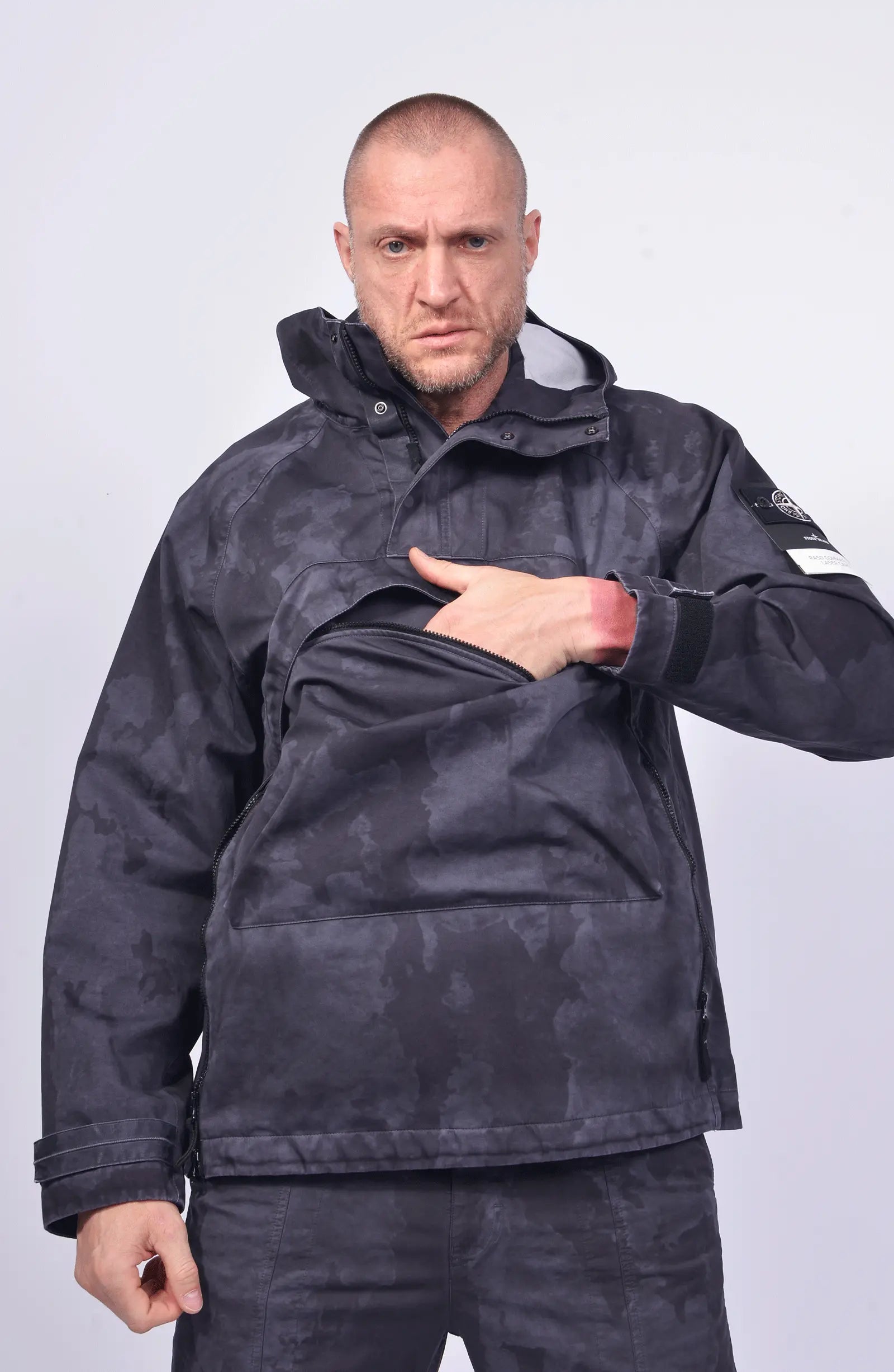 Stone Island Shadow Project, Mens Jacket, Laser Camo Grey V0062, YKK Zippers, Compass Badge, Hooded, Velcro Sleeve Ends, Любо Чука, Hand In Pocket. 