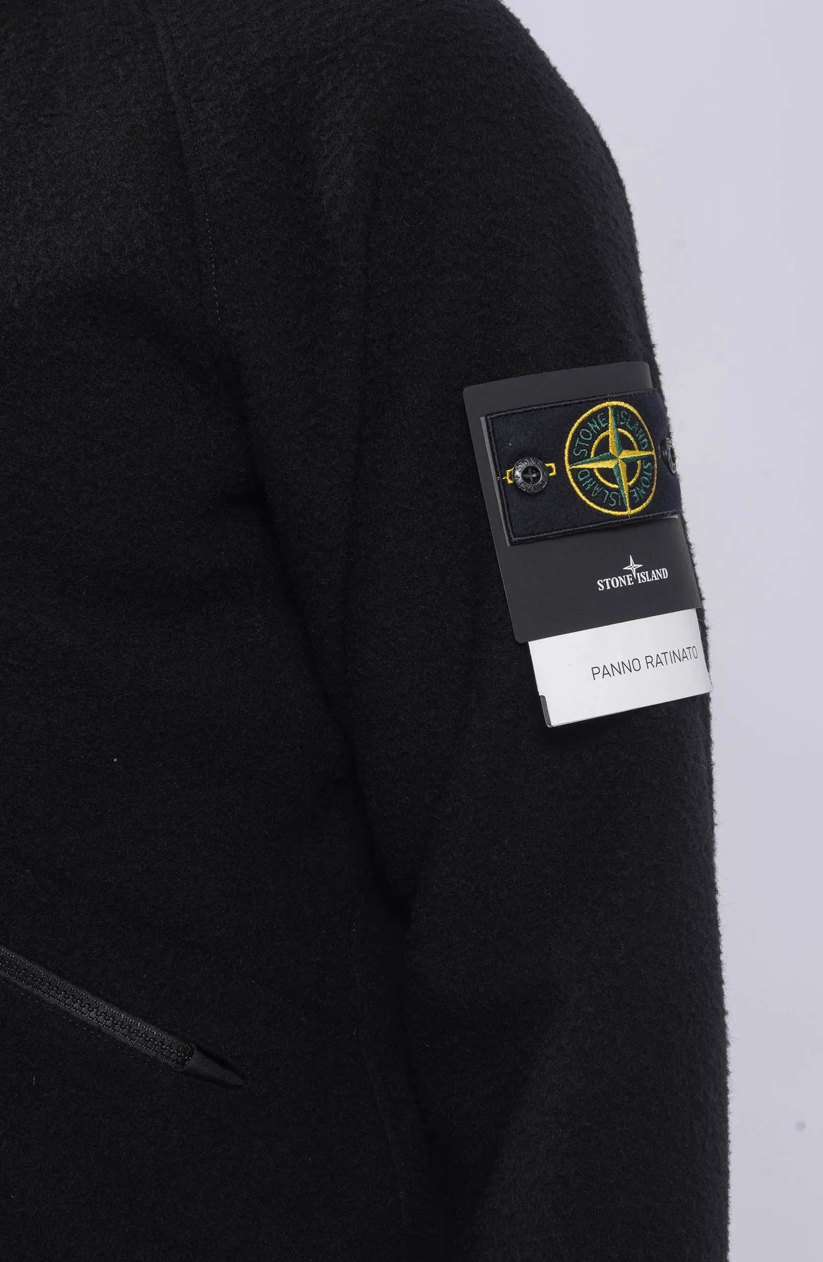 Stone Island, Mens Jacket, Black V0029, Full Zip, YKK Zippers, Side Zip Pockets, Ribbed Cuffs, Hooded, Wool Nylon Blend, Long Sleeves, Любо Чука, Badge Close-up. 