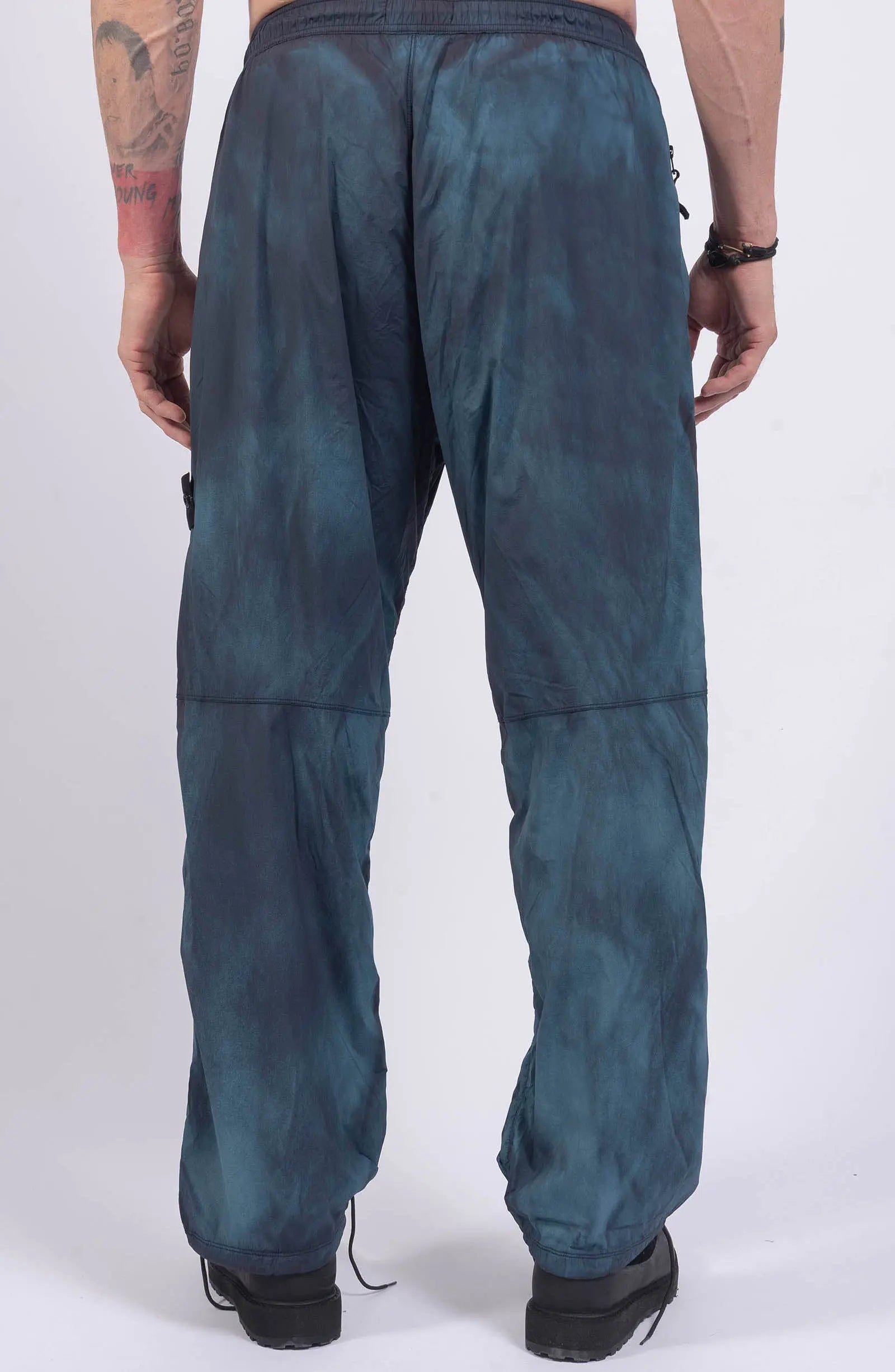 Stone Island, Mens Pants, Black and Blue V0029, Loose Fit, Elasticated Waistband, Side Pockets, Limited Edition Badge, Elasticated Cuffs, YKK Zippers, Любо Чука, Back Photo. 