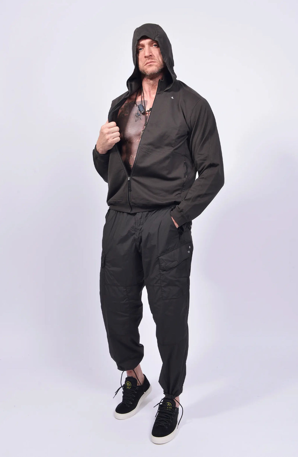 Stone Island, Mens Sweatshirt, Black V0029, Stellina, YKK Zipper, Hooded, Side Pockets, Любо Чука, Full Body Unzipped. 