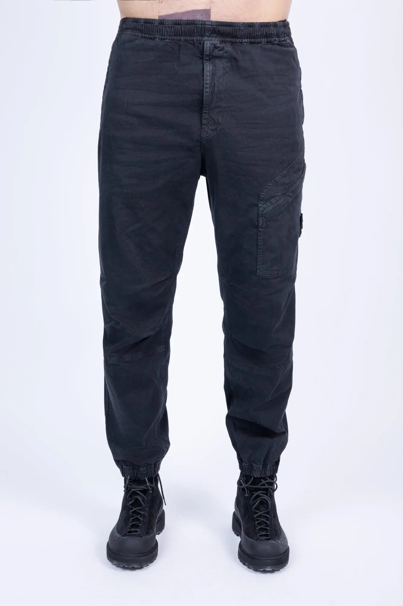 Stone Island, Mens Joggers, Pants, Black V0029, Side Pockets, Elasticated Waistband, Elasticated Cuffs, Любо Чука, Front Photo. 