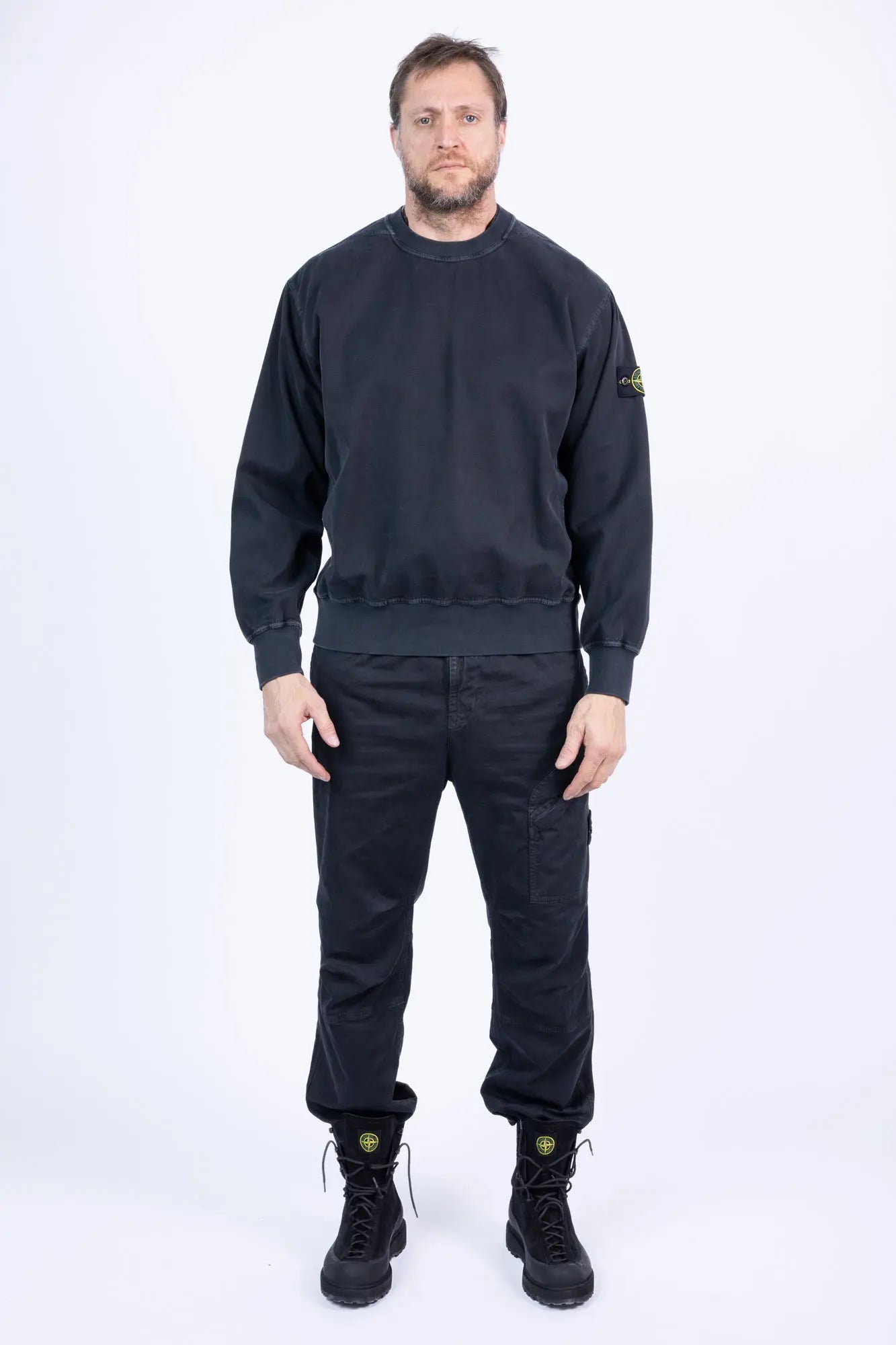 Stone Island, Mens Joggers, Pants, Black V0029, Side Pockets, Elasticated Waistband, Elasticated Cuffs, Любо Чука, Full Body Photo. 